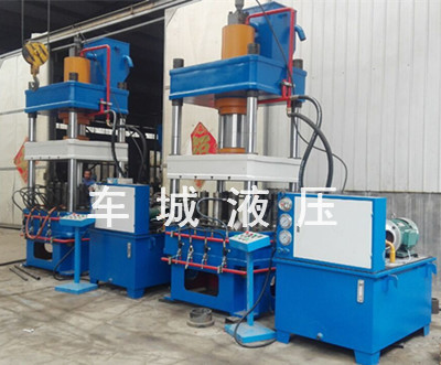 500吨液压机实拍图